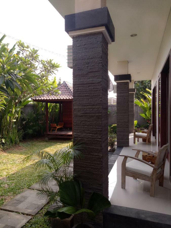 Guest House Reisya Nusa Dua  Exterior photo